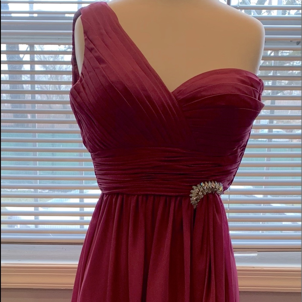 Milano Formal Pink Dress Size 4 . One shoulder dress